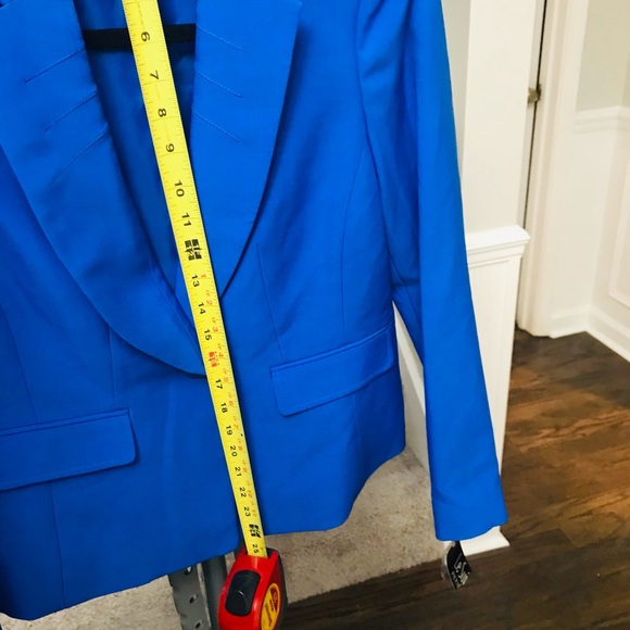 LE SUIT WOMEN SINGLE BUTTON BLAZER. BEAUTIFULLY DESIGNED FOR MODERN LOOKS. 2P. - Picture 10 of 11